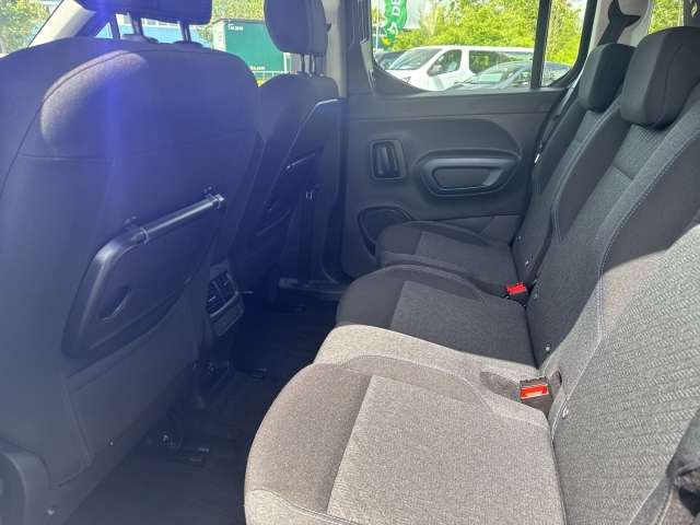 Fahrzeugbild eines Peugeot Rifter