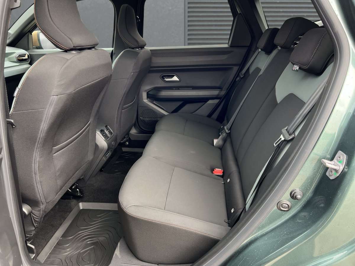 Fahrzeugbild eines Dacia Bigster