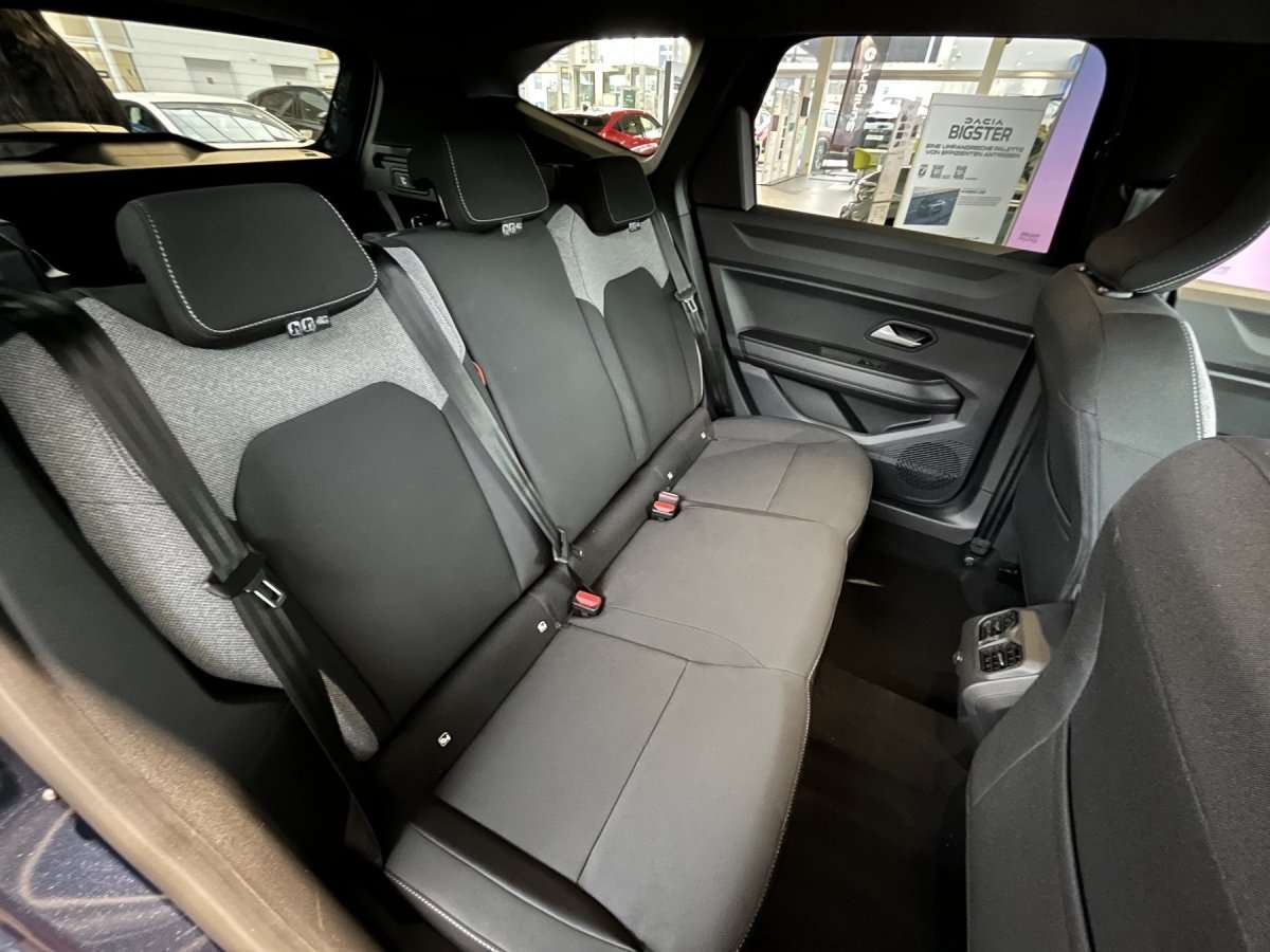 Fahrzeugbild eines Dacia Bigster