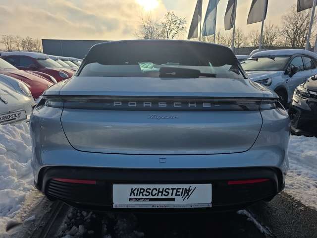 Fahrzeugbild eines Porsche Taycan