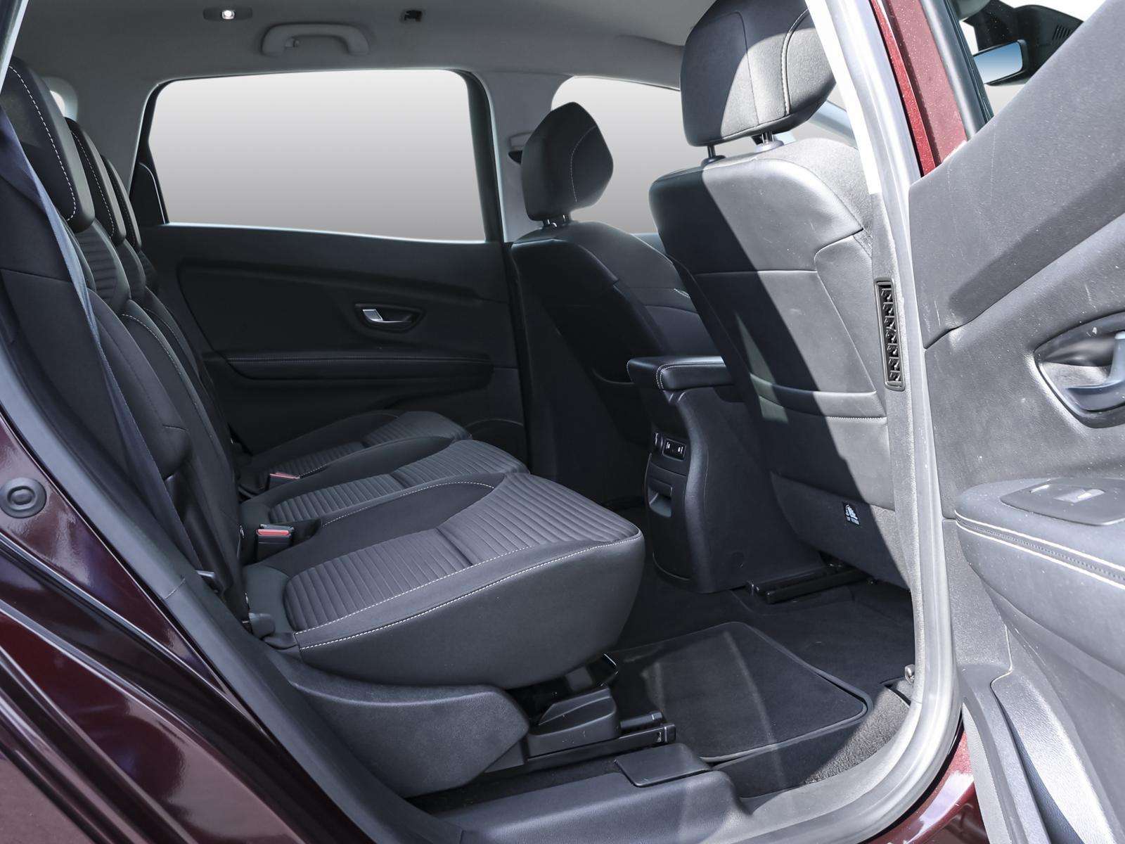 Fahrzeugbild eines Renault Grand Scénic