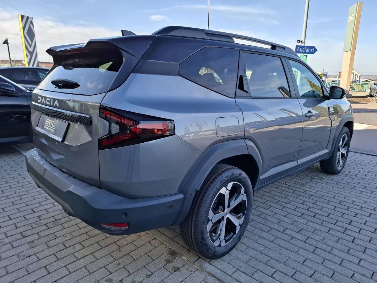 Fahrzeugbild eines Dacia Bigster