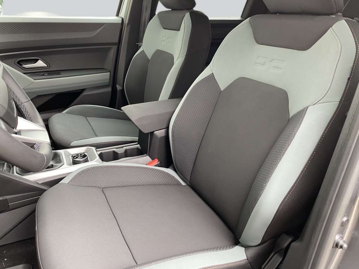 Fahrzeugbild eines Dacia Bigster