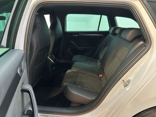 Fahrzeugbild eines Skoda Superb