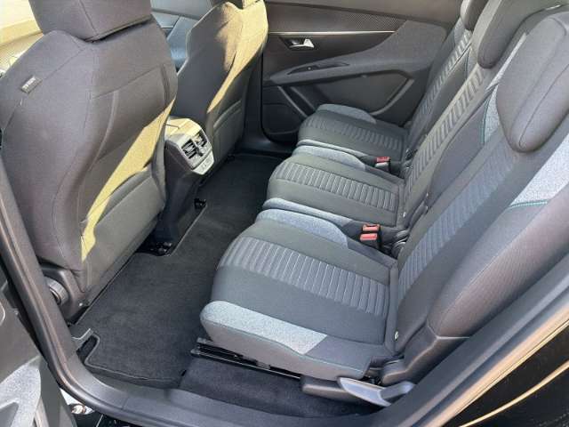 Fahrzeugbild eines Peugeot 5008