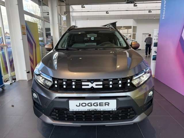 Fahrzeugbild eines Dacia Jogger