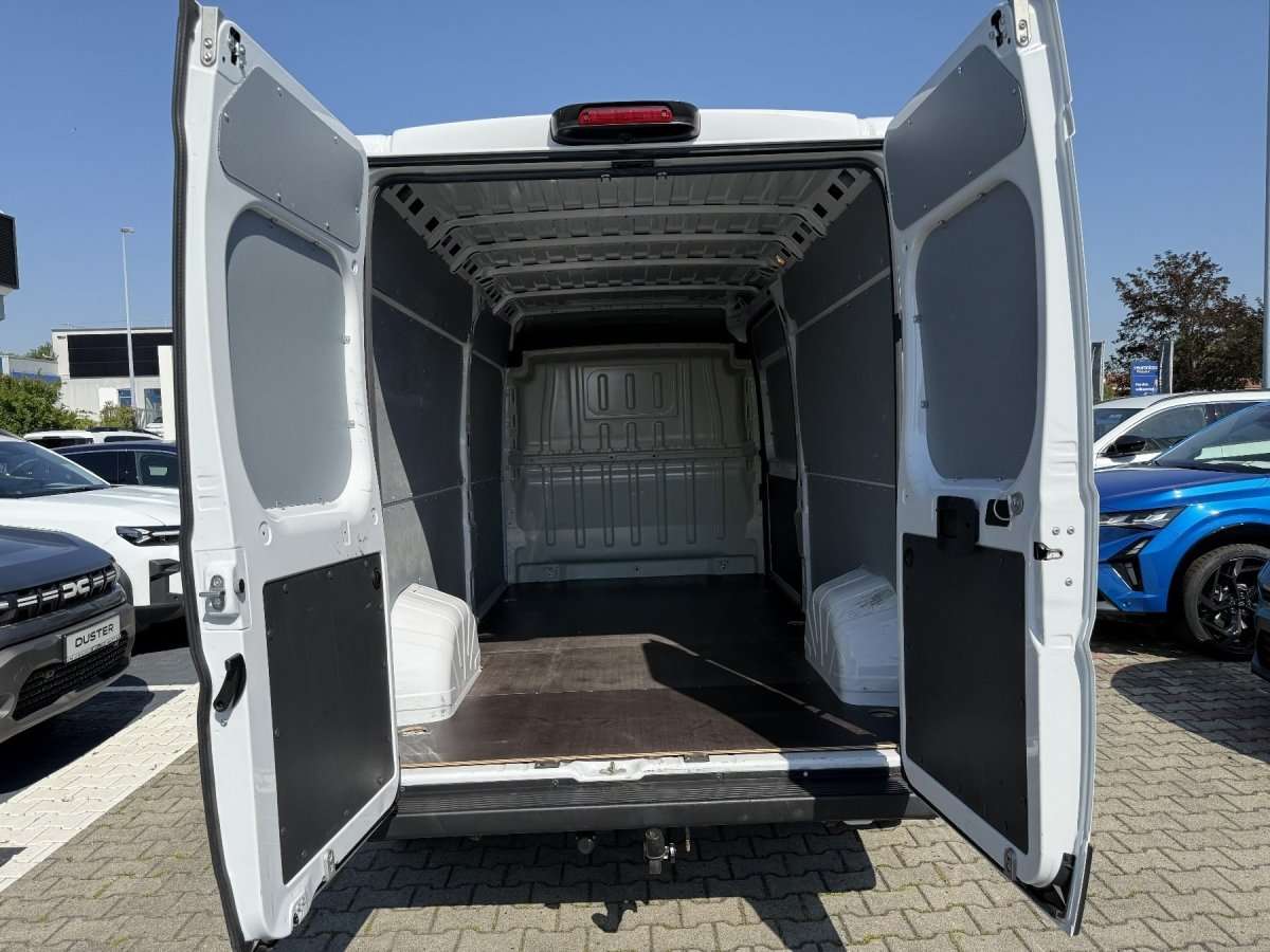 Fahrzeugbild eines Opel Movano