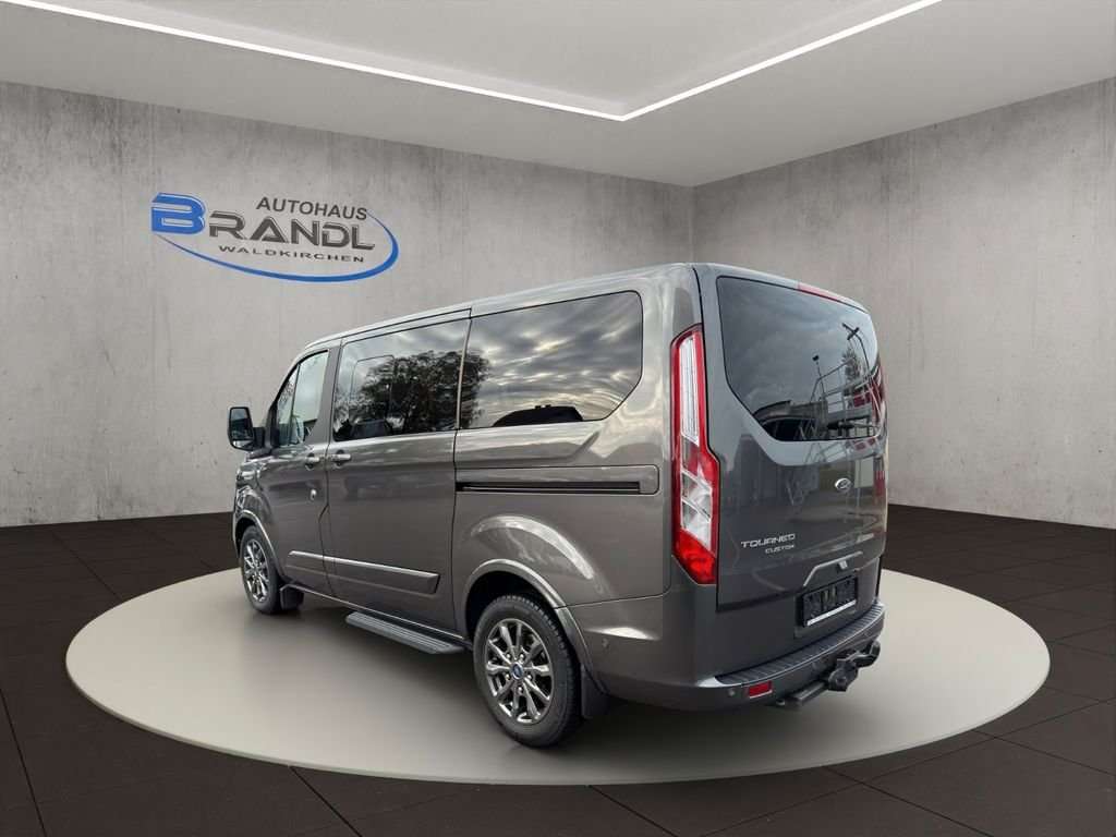 Fahrzeugbild eines Ford Tourneo Custom
