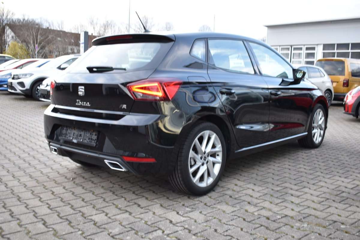 Fahrzeugbild eines SEAT Ibiza