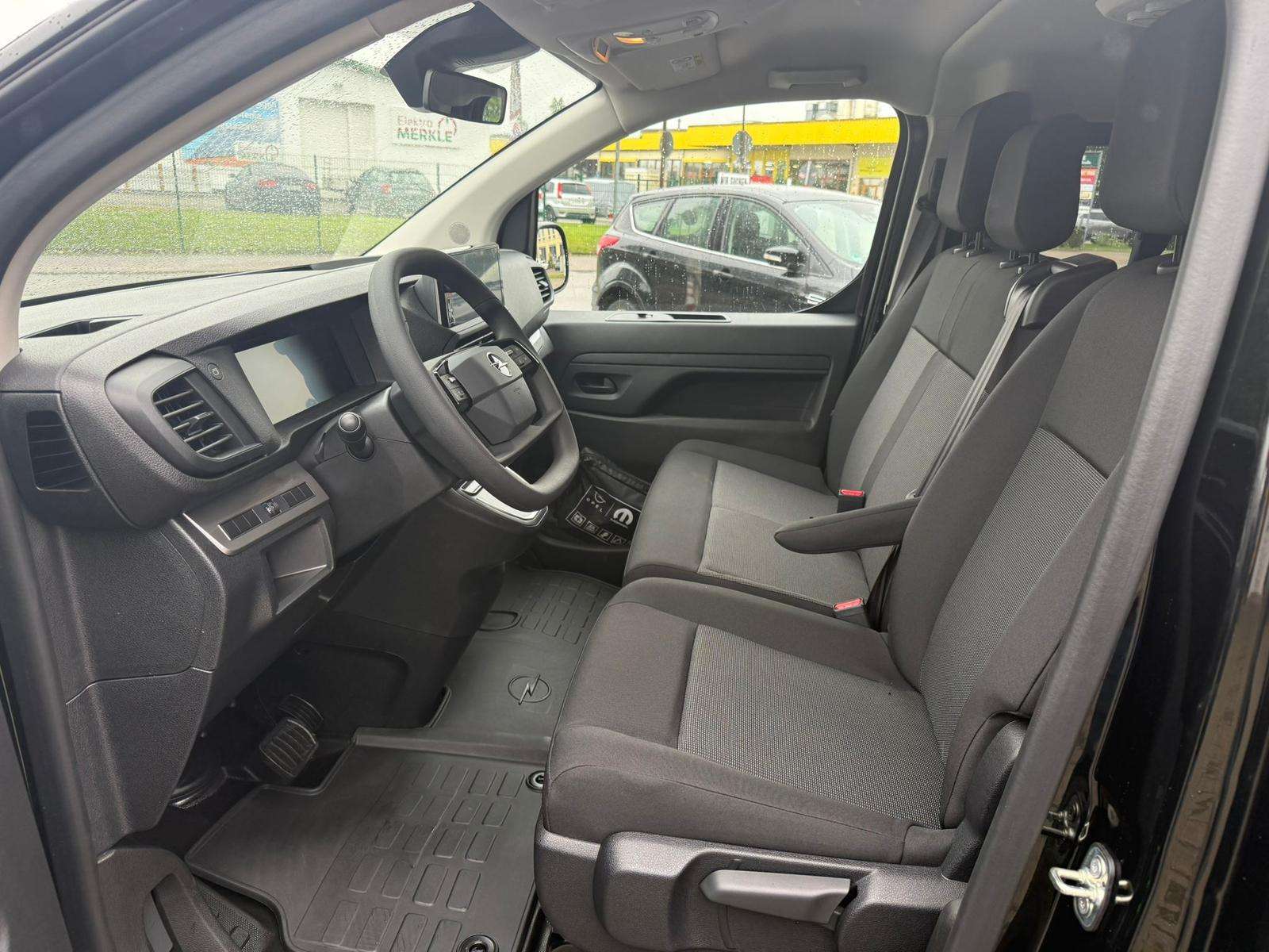 Fahrzeugbild eines Opel Vivaro