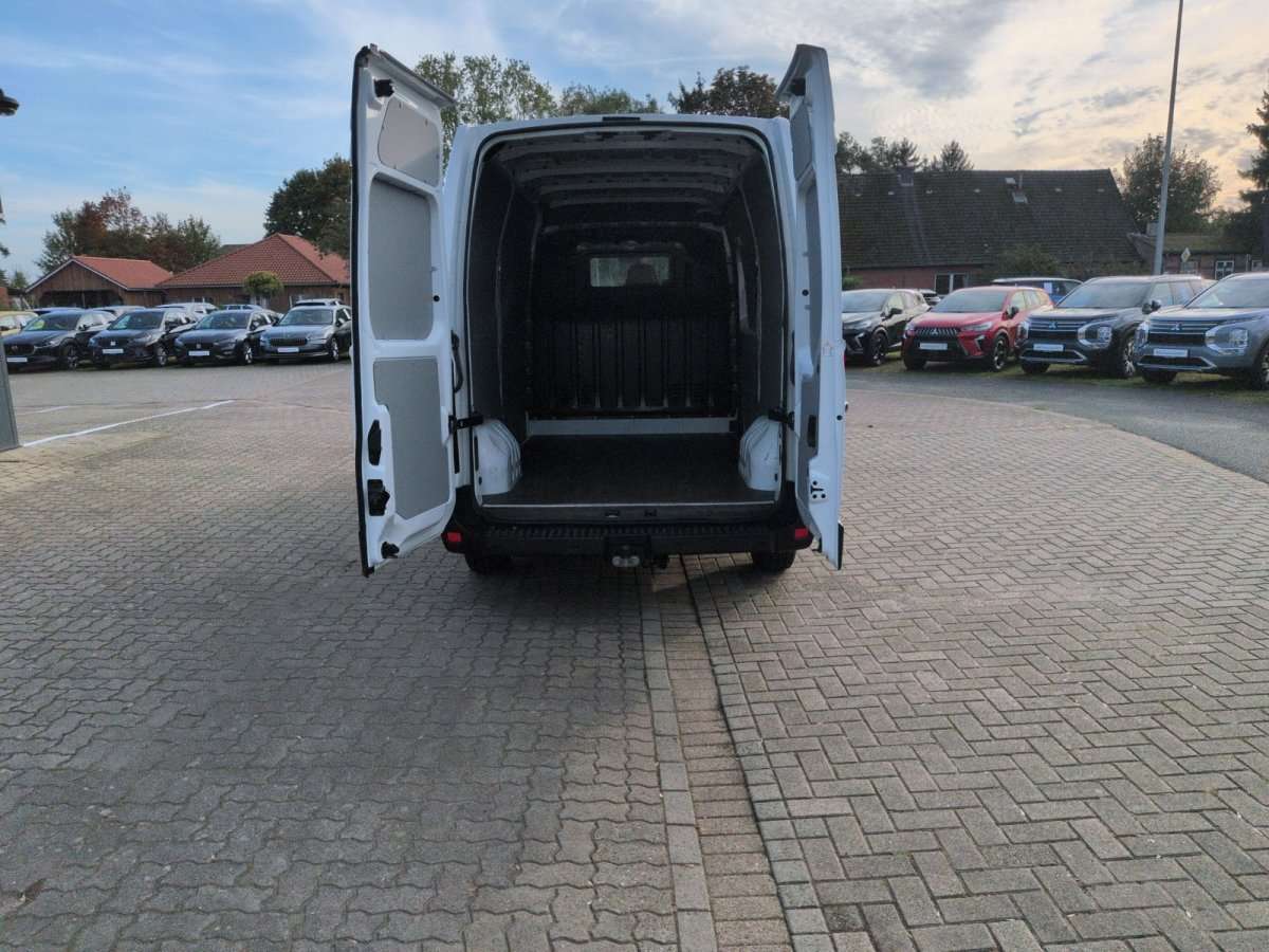 Fahrzeugbild eines Nissan Interstar