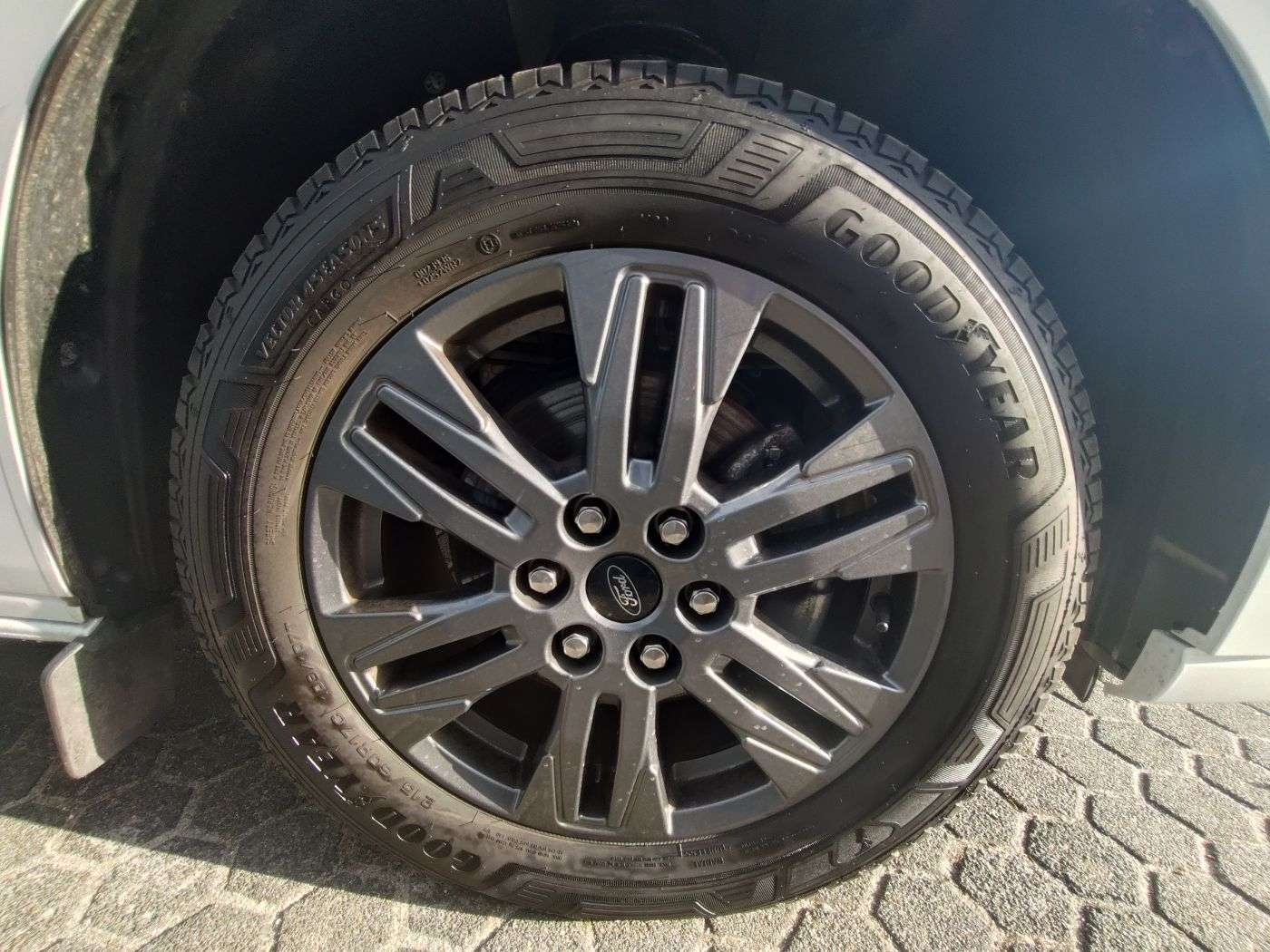 Fahrzeugbild eines Ford Tourneo Custom