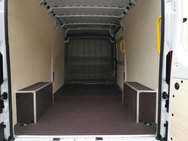 Fahrzeugbild eines Opel Movano