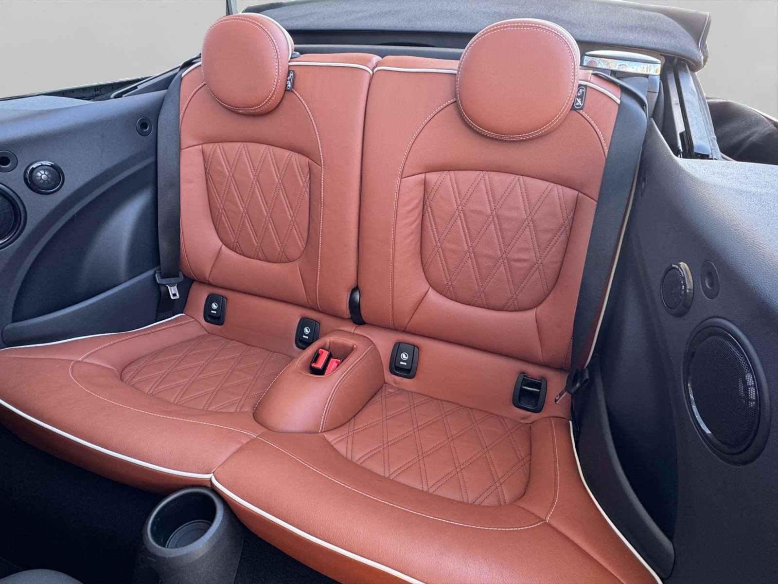 Fahrzeugbild eines MINI COOPER