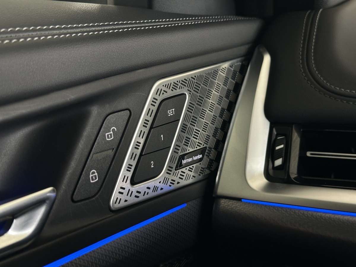 Fahrzeugbild eines BMW X1