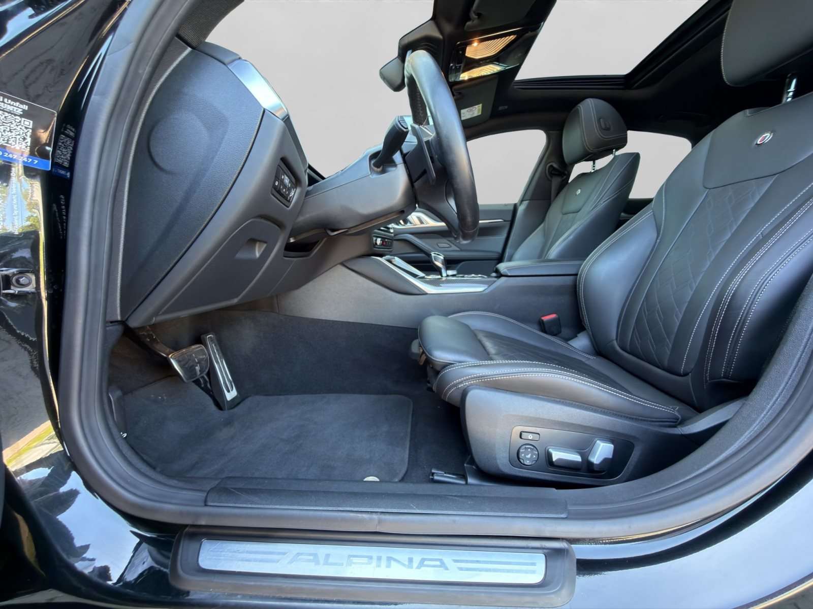 Fahrzeugbild eines Alpina B4