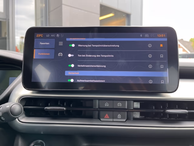 Fahrzeugbild eines Jeep Avenger