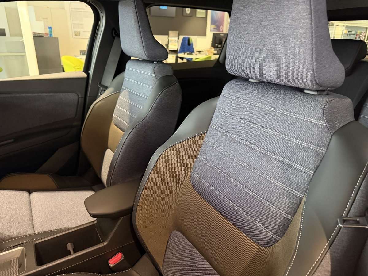 Fahrzeugbild eines Renault 5 E-TECH