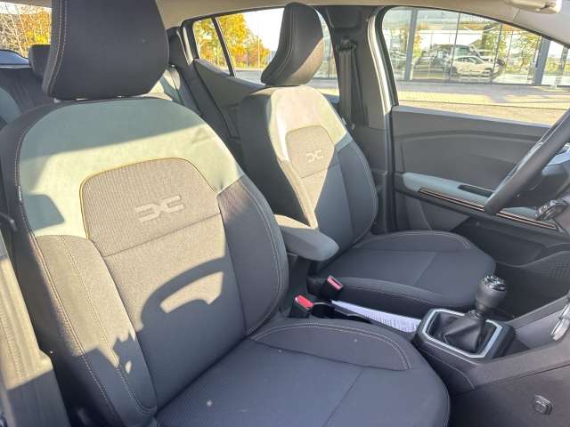 Fahrzeugbild eines Dacia Sandero