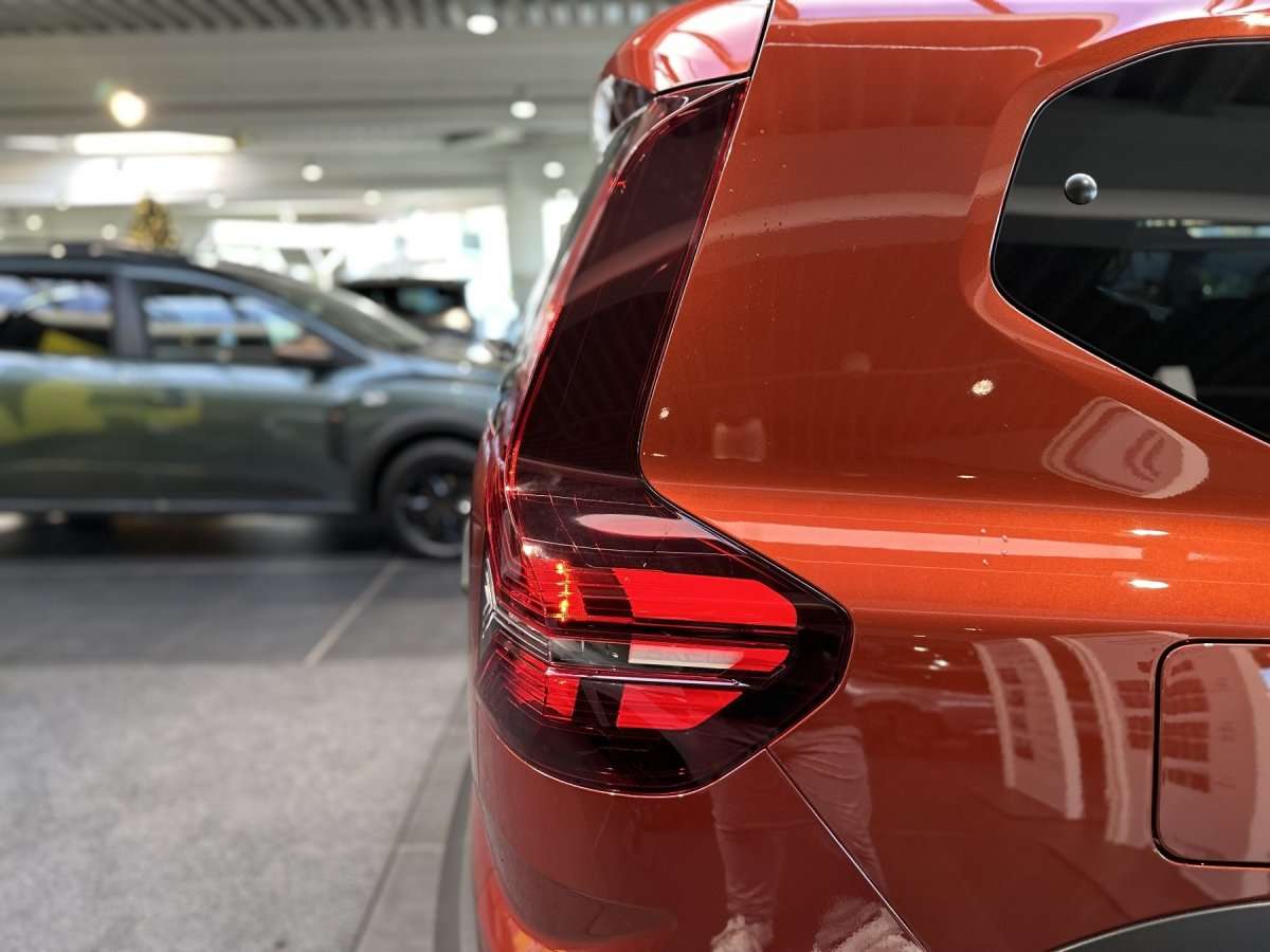 Fahrzeugbild eines Dacia Jogger