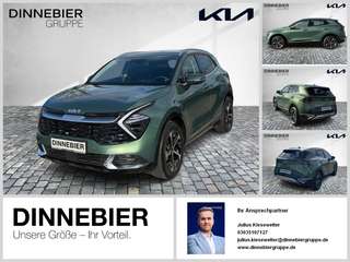 Schräge Frontansicht auf einen Kia Sportage , freigestellt