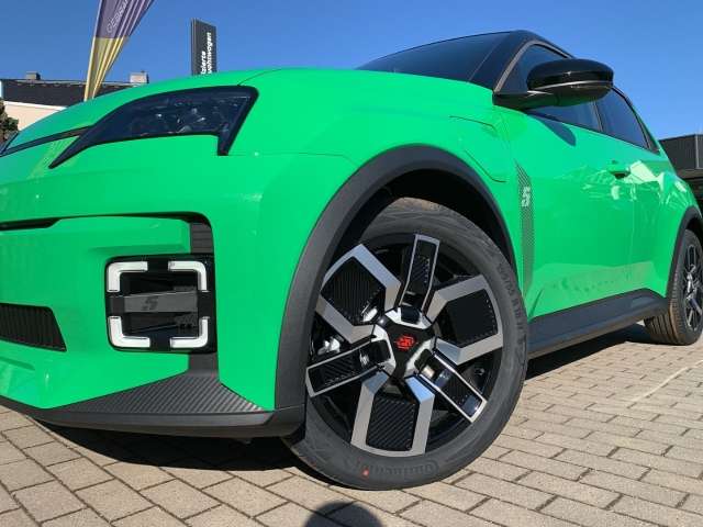 Fahrzeugbild eines Renault 5 E-TECH