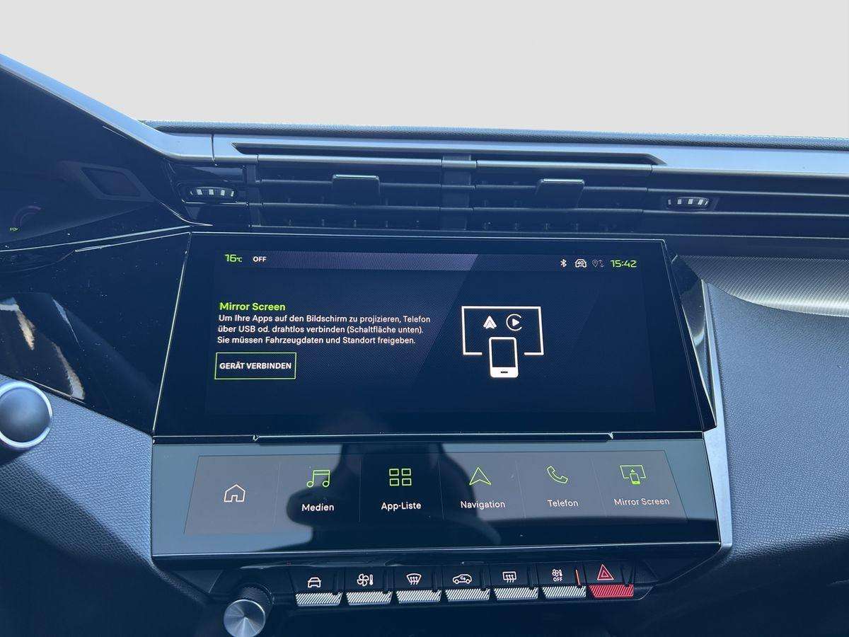 Fahrzeugbild eines Peugeot 408