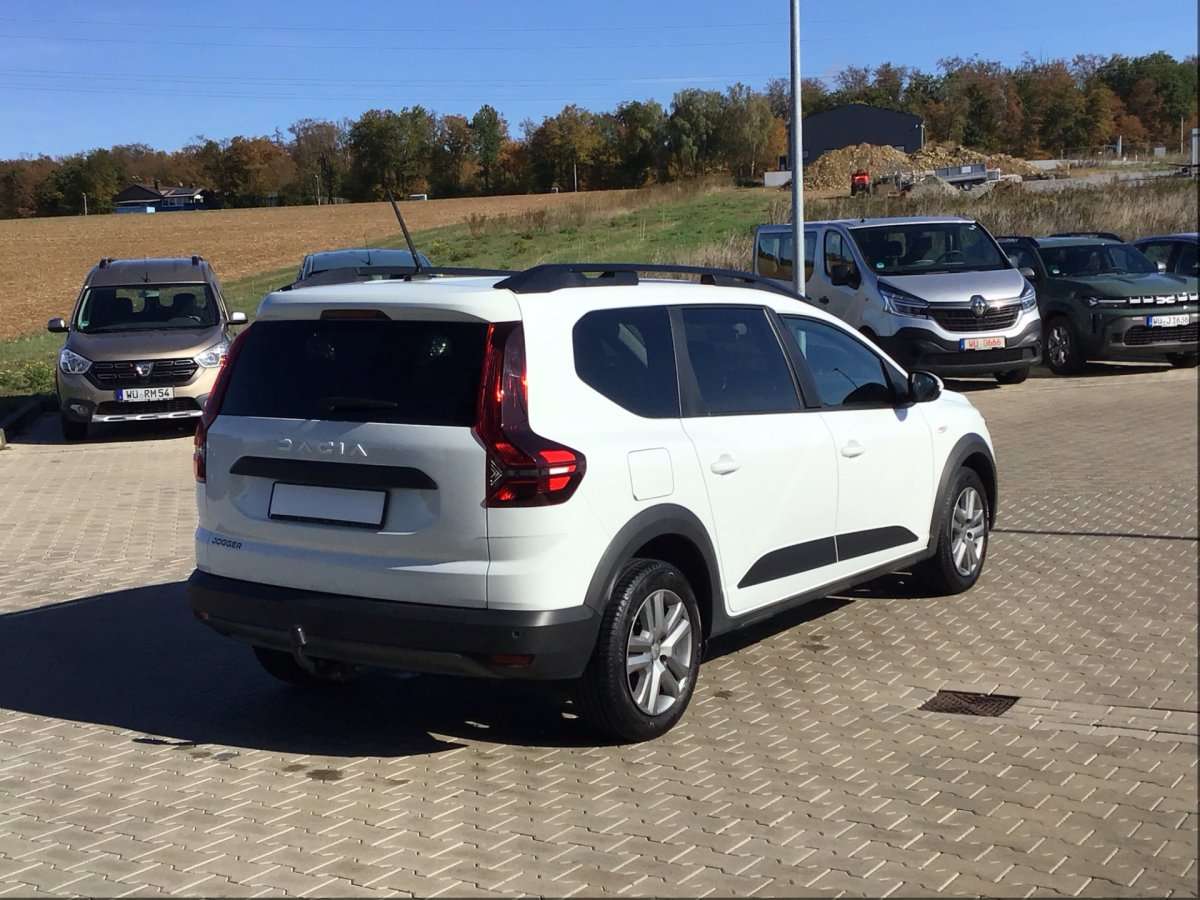 Fahrzeugbild eines Dacia Jogger