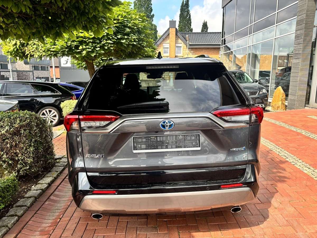 Fahrzeugbild eines Toyota RAV4