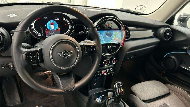 Fahrzeugbild eines MINI COOPER