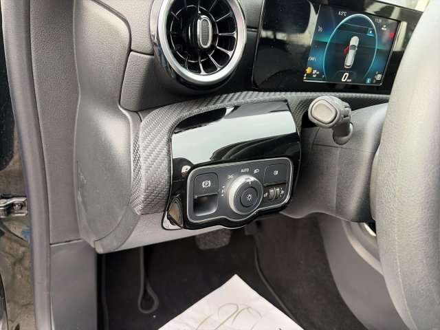 Fahrzeugbild eines Mercedes-Benz CLA