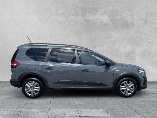 Fahrzeugbild eines Dacia Jogger