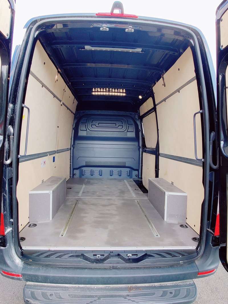 Fahrzeugbild eines Mercedes-Benz Sprinter