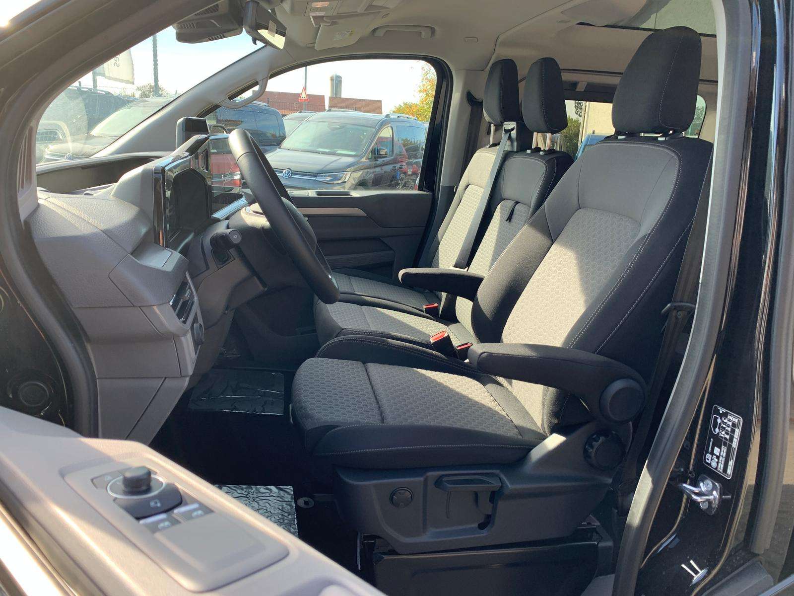 Fahrzeugbild eines Volkswagen Caravelle