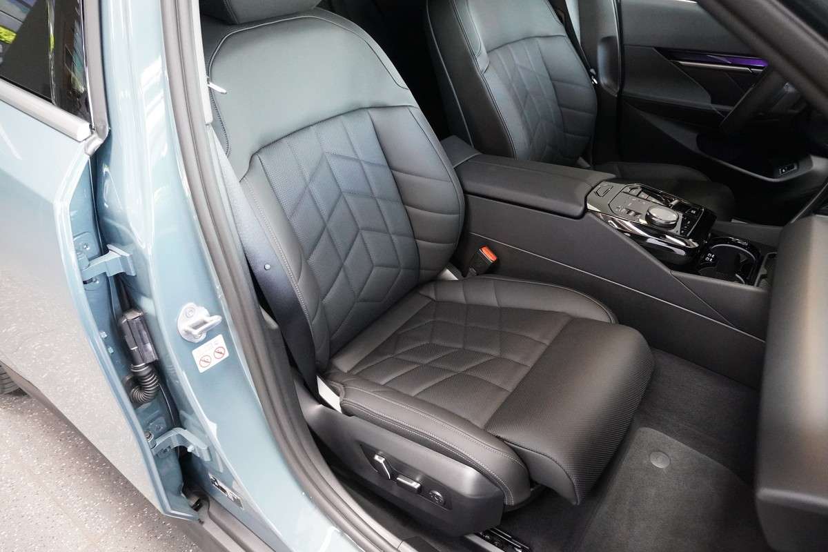 Fahrzeugbild eines BMW i5