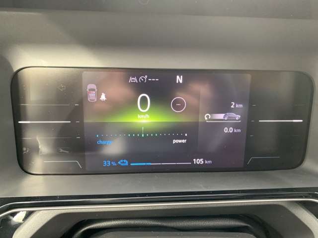 Fahrzeugbild eines Renault 4 E-TECH