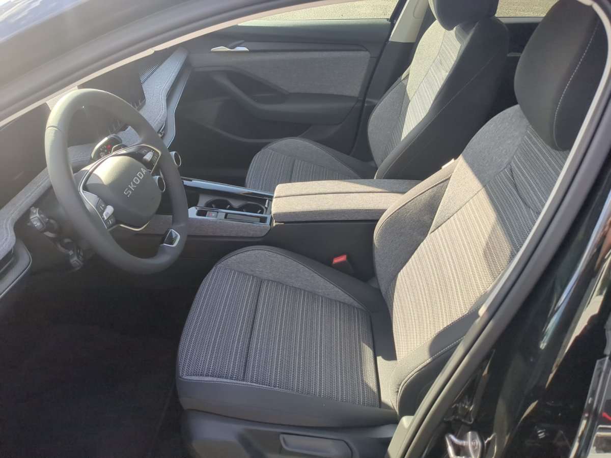 Fahrzeugbild eines Skoda Superb
