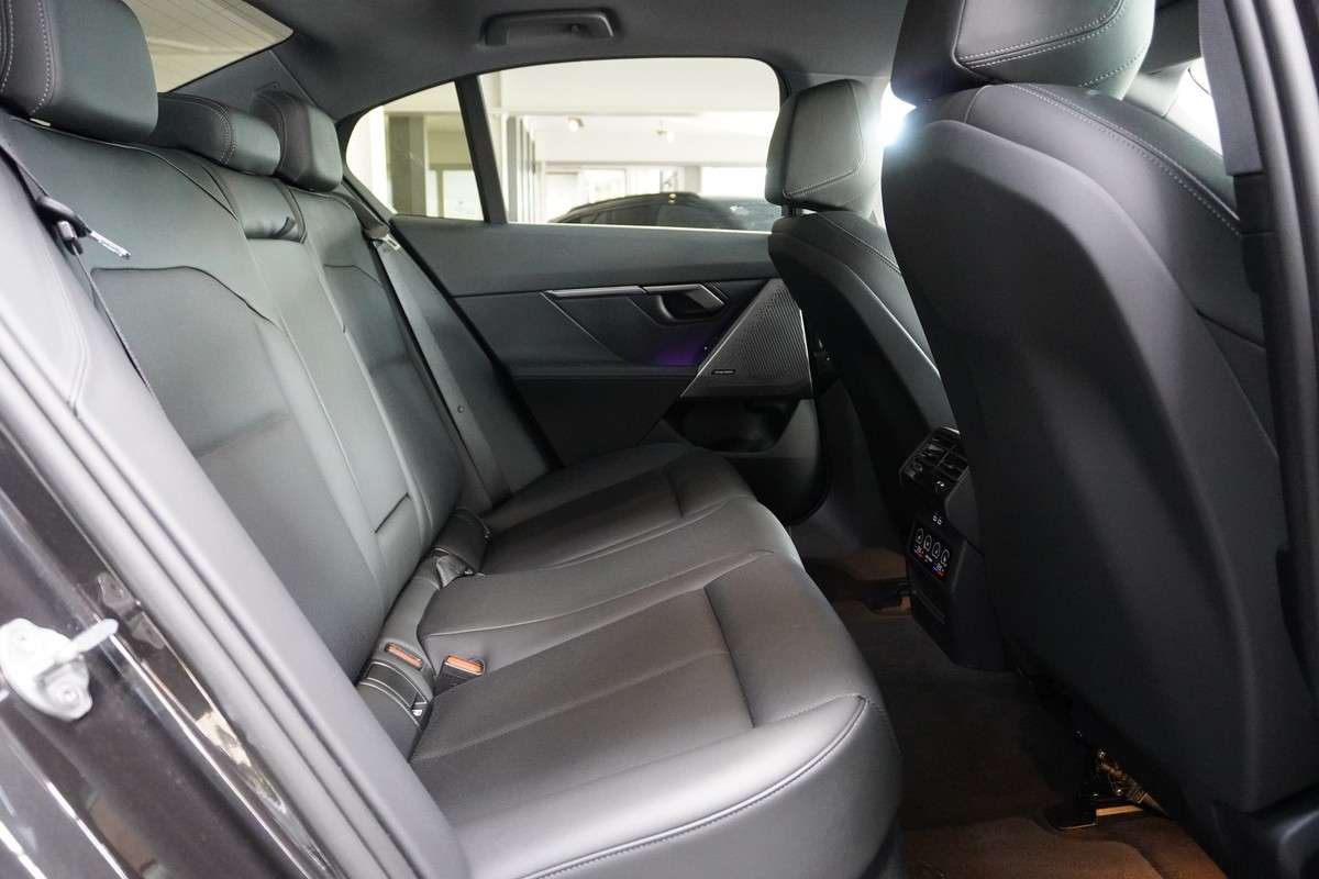Fahrzeugbild eines BMW 5er-Reihe