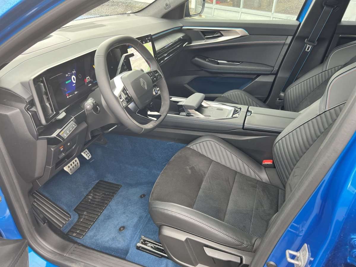 Fahrzeugbild eines Renault Rafale