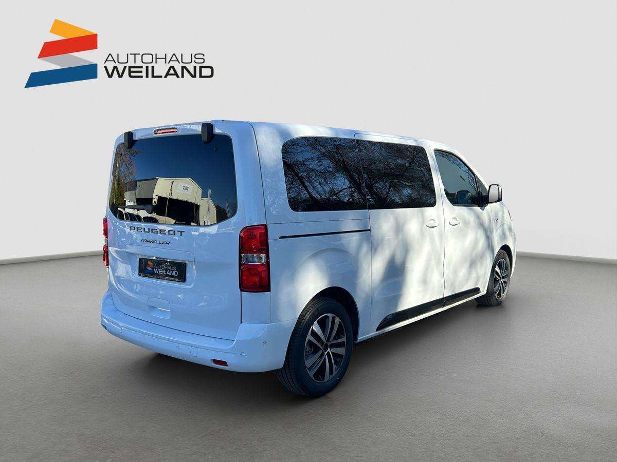 Fahrzeugbild eines Peugeot Traveller
