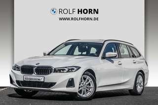 Schräge Frontansicht auf einen BMW 3er-Reihe , freigestellt