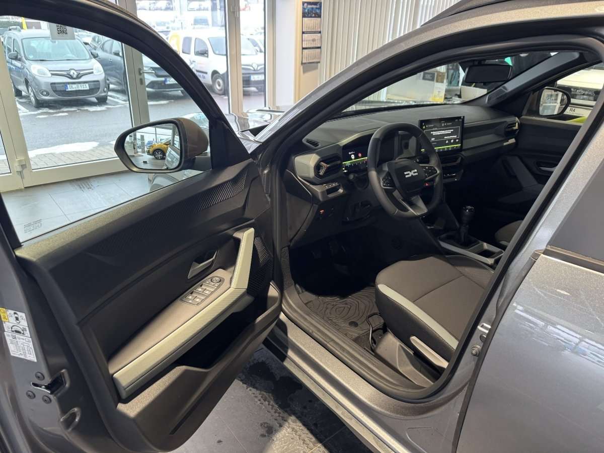 Fahrzeugbild eines Dacia Bigster