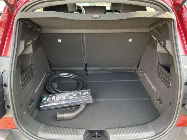 Fahrzeugbild eines Renault 4 E-TECH