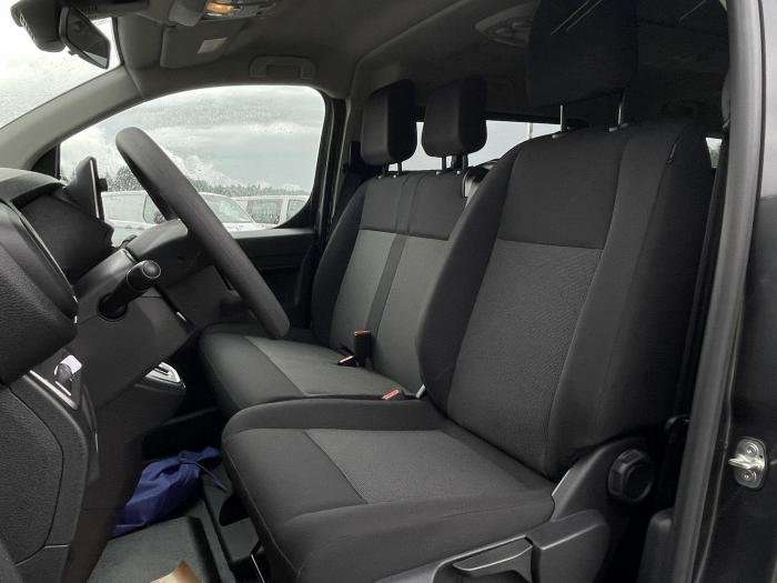 Fahrzeugbild eines Opel Vivaro