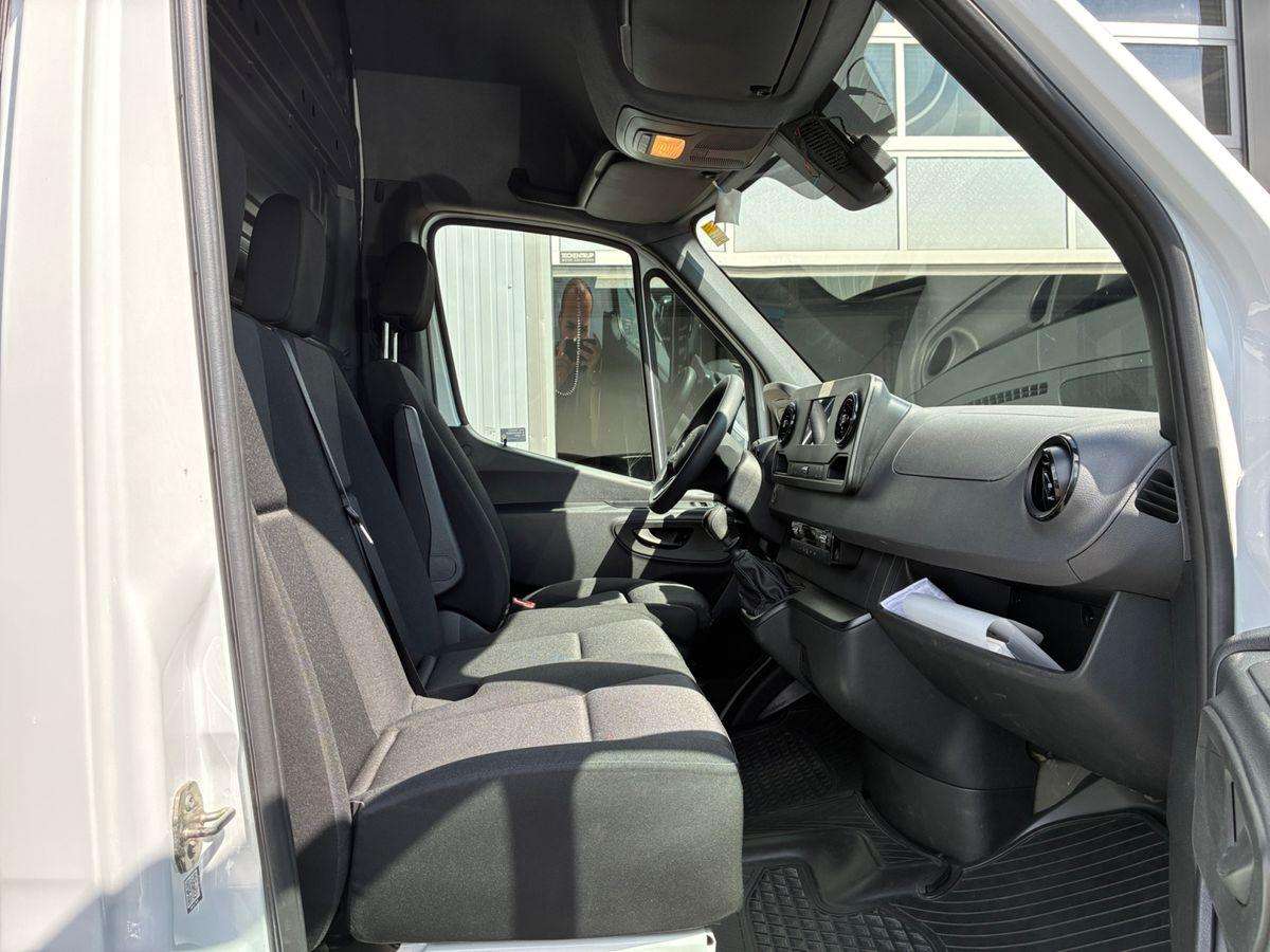 Fahrzeugbild eines Mercedes-Benz Sprinter