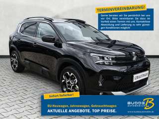 Schräge Frontansicht auf einen Citroën C5 Aircross , freigestellt