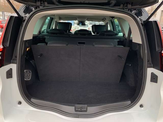 Fahrzeugbild eines Renault Grand Scénic