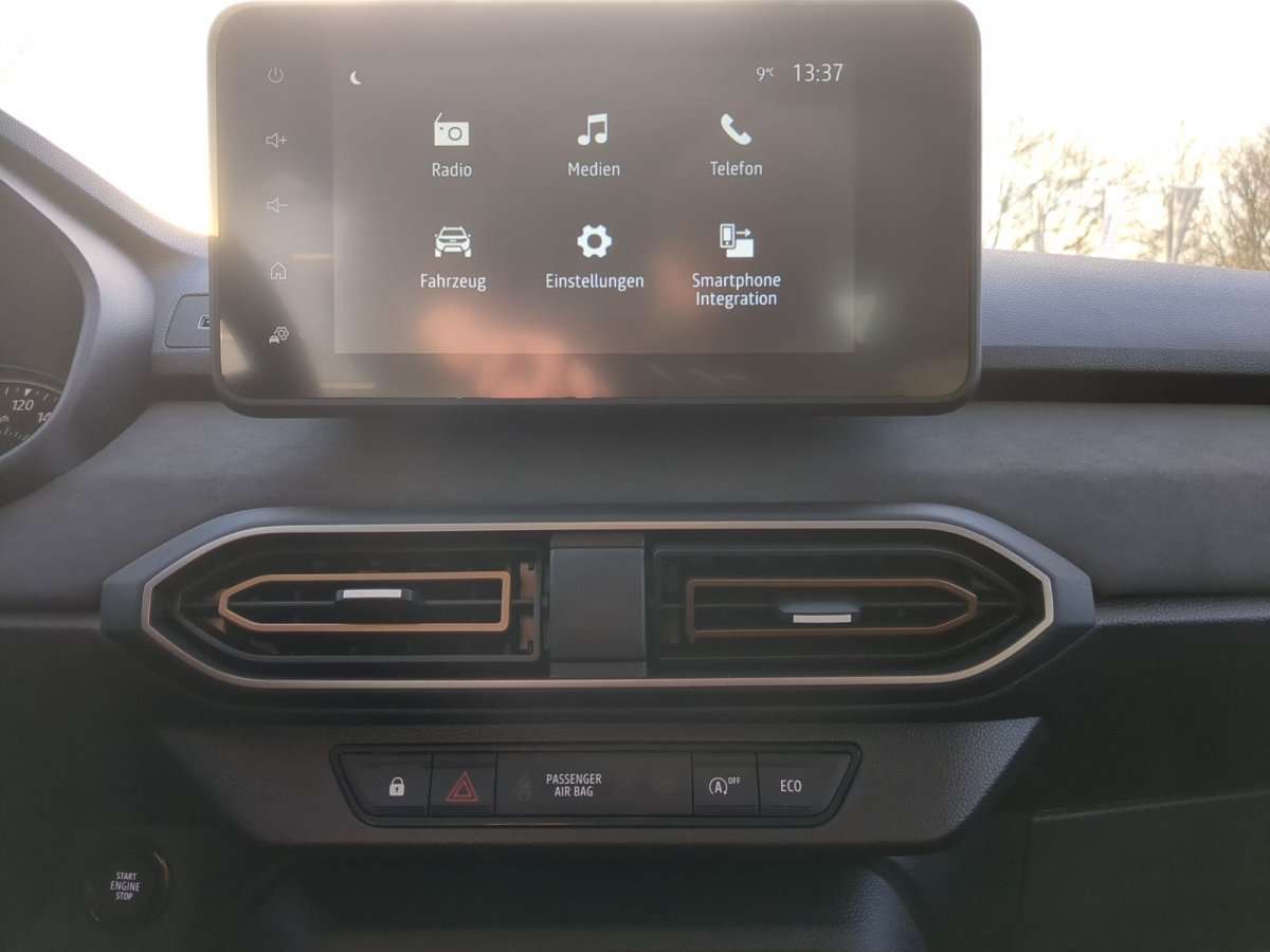 Fahrzeugbild eines Dacia Sandero