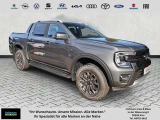 Schräge Frontansicht auf einen Ford Ranger , freigestellt