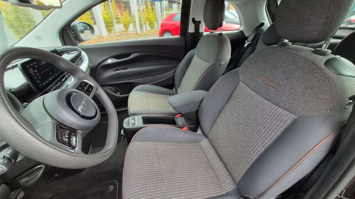 Fahrzeugbild eines Fiat 500